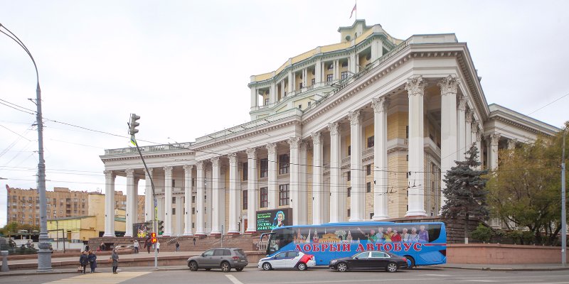 Пешеходные и автобусные экскурсии по Москве для пенсионеров в 2021 году - обзор бесплатных